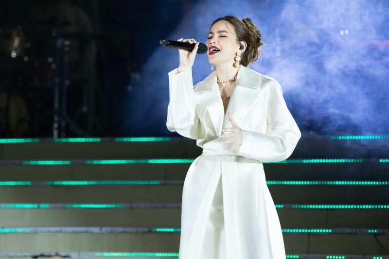 Ca si Ho Ngoc Ha. Anh: BTC Love Songs