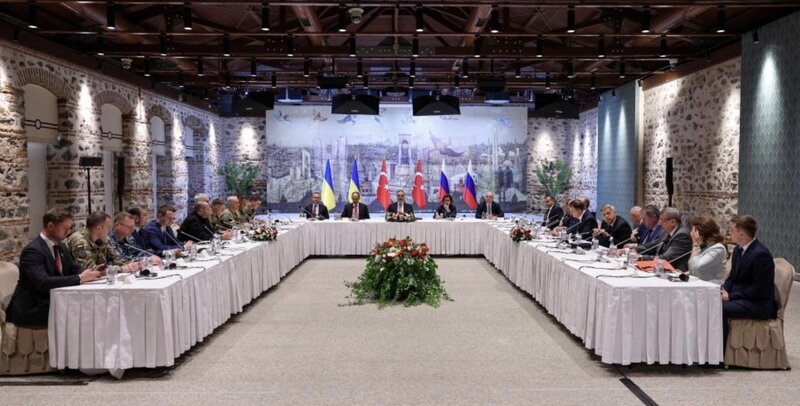 La reunion entre la delegacion rusa y ucraniana en Estambul el 16 de mayo. Foto: Xinhua