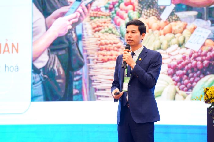 Tai phien khai mac, ong Le Hong Quang – Tong Giam doc MISA da chia se giai phap chuyen doi so toan dien danh cho ho kinh doanh. Anh Misa