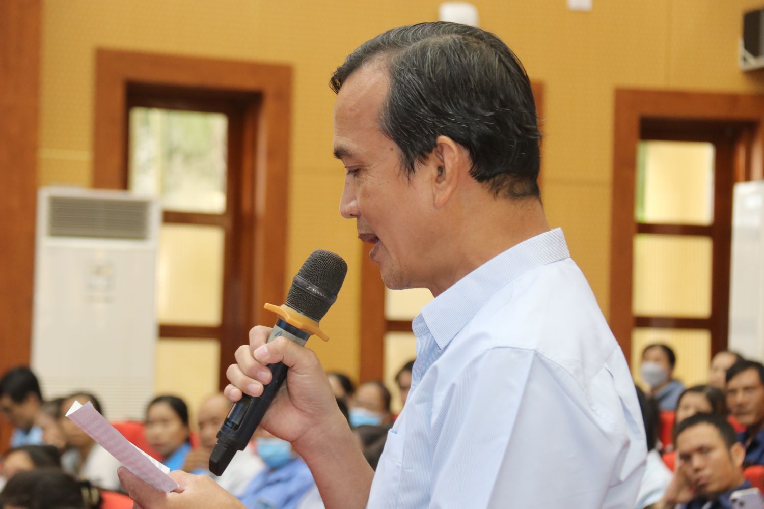Ông Đoàn Ngọc Cứ - đại diện người lao động đề nghị UBND tỉnh Khánh Hòa có giải pháp quyết liệt để NLĐ không bị mất quyền lợi khi bị doanh nghiệp không đóng BHXH. Ảnh: Phương Linh