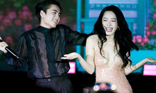 Chi Pu, Mono tham gia đại nhạc hội. Ảnh: Ban tổ chức cung cấp.