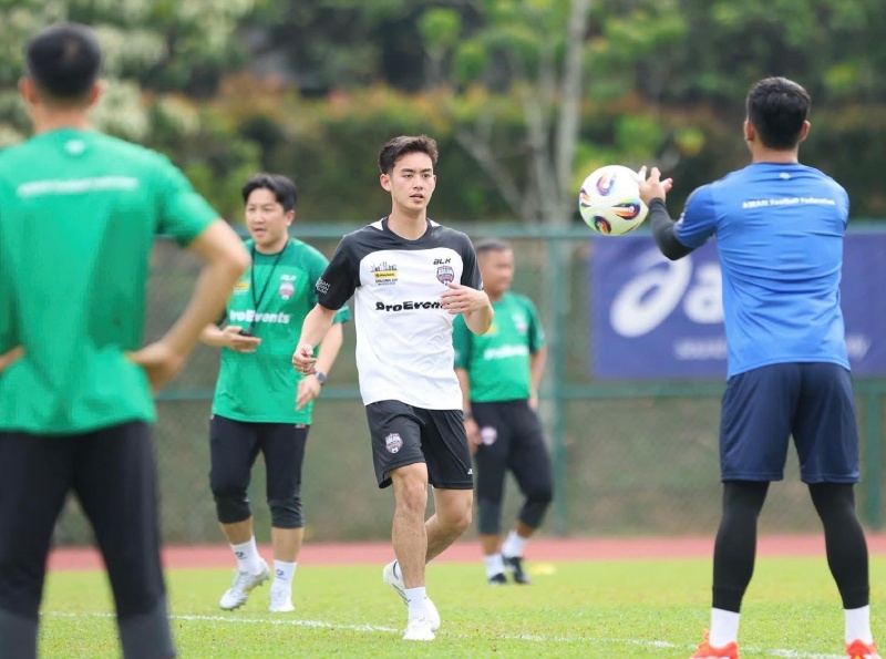 The ASEAN All-Stars team in the most recent training session before the match against Man United. Photo: Ho Hai Hoang