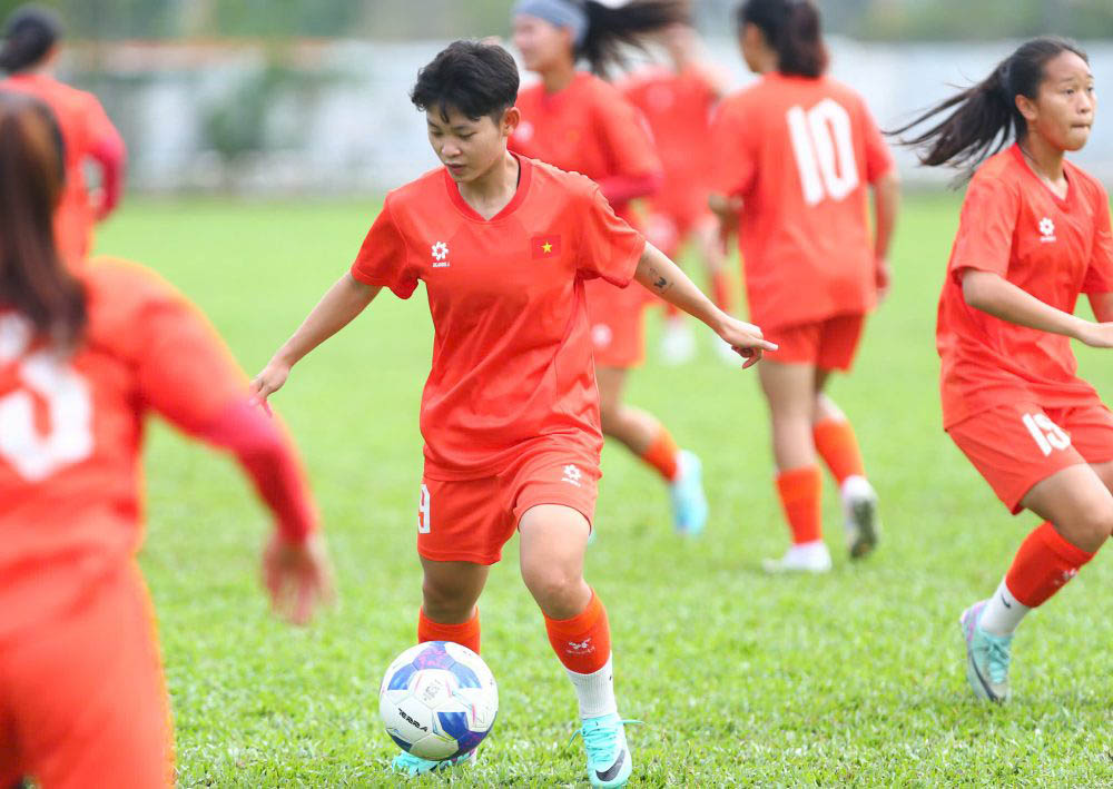 U19 nu Viet Nam tich cuc tap luyen o TPHCM. Anh: VFF