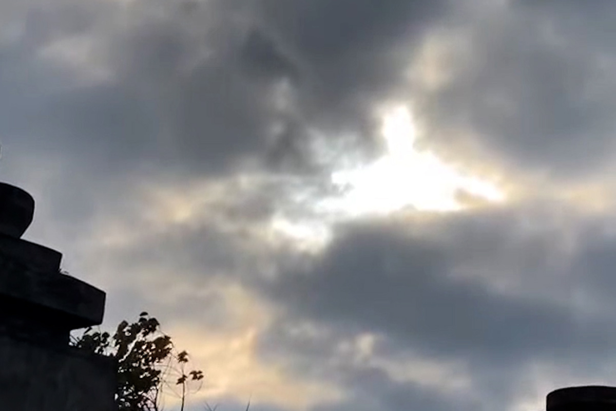 La misteriosa nube aparece en el cielo de Quang Ninh. Foto: Suministro de personas