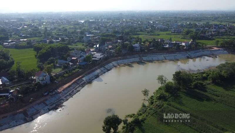 The Cau River emergency embankment project is basically completed. Photo: Lam Thanh