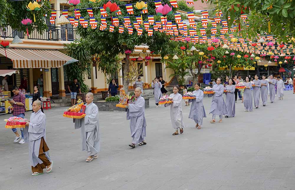 Chua Ba trong lễ Via. Anh: So VHTTDL Tay Ninh
