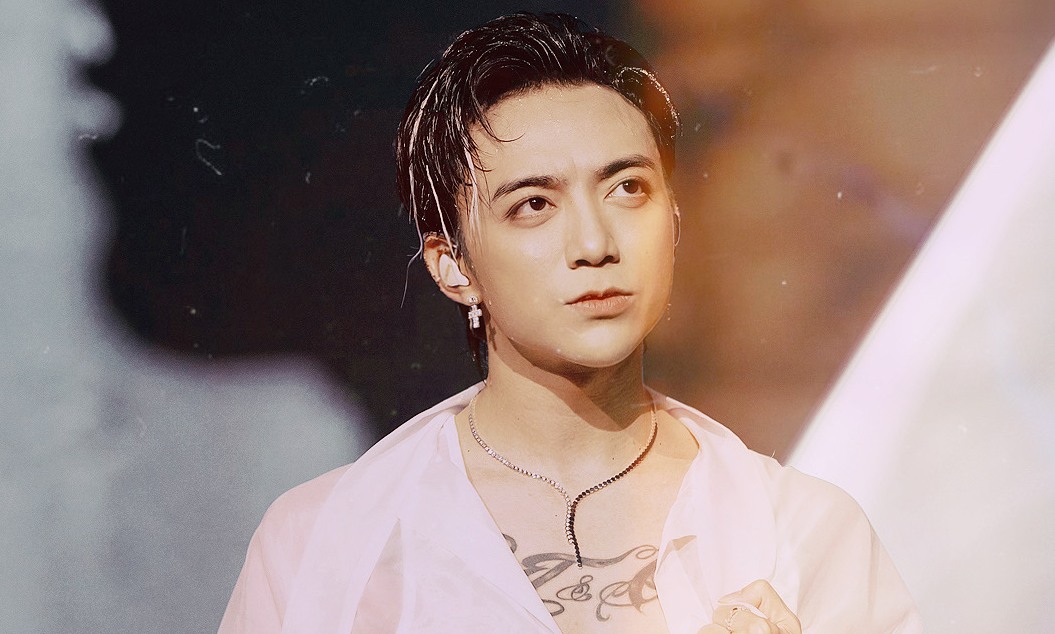 Soobin in a concert in Hanoi. Photo: Character provided