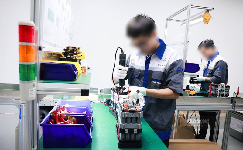The determination of salary funds for enterprises employing high-tech workers is specifically guided in Circular 003/2025. Photo: Hai Nguyen