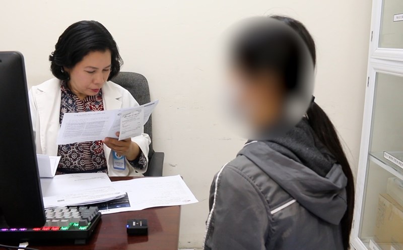 The patient was examined by a doctor and determined to have received renal failure. Photo: NGUYEN LY