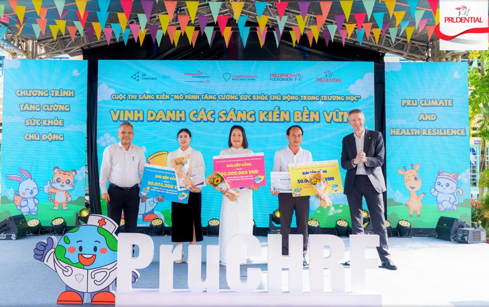 Guests honored the top three schools with the highest awards at the Proactive Health Enhancement Model in Schools contest. Photo: Provided by the enterprise