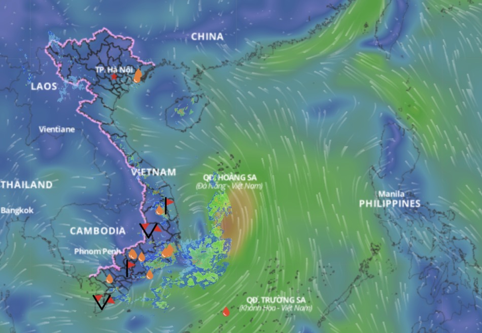 Las areas de baja presion se encuentran en aproximadamente 11 a 13 grados de latitud norte, 111-113 grados de este. Arriba esta la imagen de las escuelas de viento en el mar actualizadas a las 16:00 el 28 de mayo. Foto: Sistema de monitoreo de desastres naturales de Vietnam