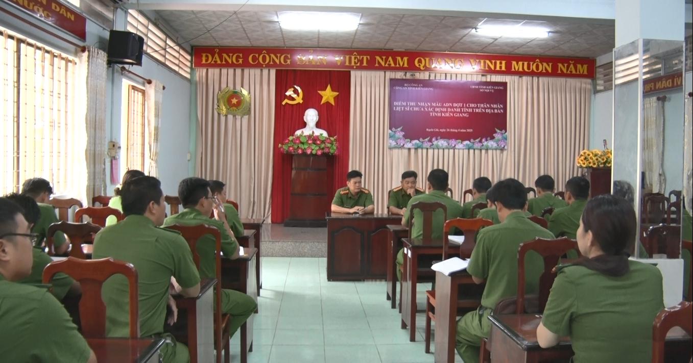 UBND tỉnh chỉ đạo thực hiện ngay việc rà soát, thu hồi các loại thuốc giả, thực phẩm bảo vệ sức khỏe giả đã được phát hiện. Ảnh: Tiến Dũng