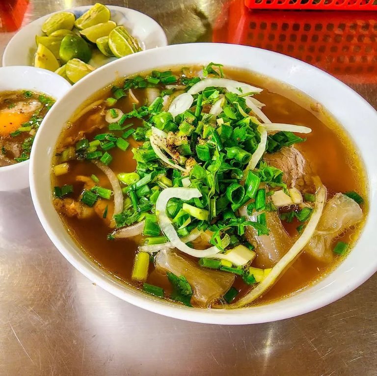 Pho Phuong duoc Michelin trao danh hieu Bib Gourmand 3 nam lien tiep. Anh: Michelin Guide