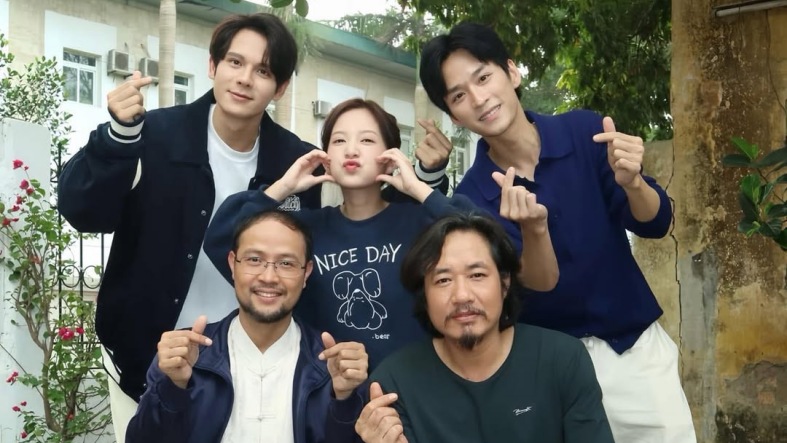 NSƯT Bùi Như Lai - Phó Hiệu trưởng trường Đại học Sân khấu Điện ảnh Hà Nội - có vai diễn ấn tượng, dài hơi ở phim “Cha tôi, người ở lại“. Ảnh: VFC