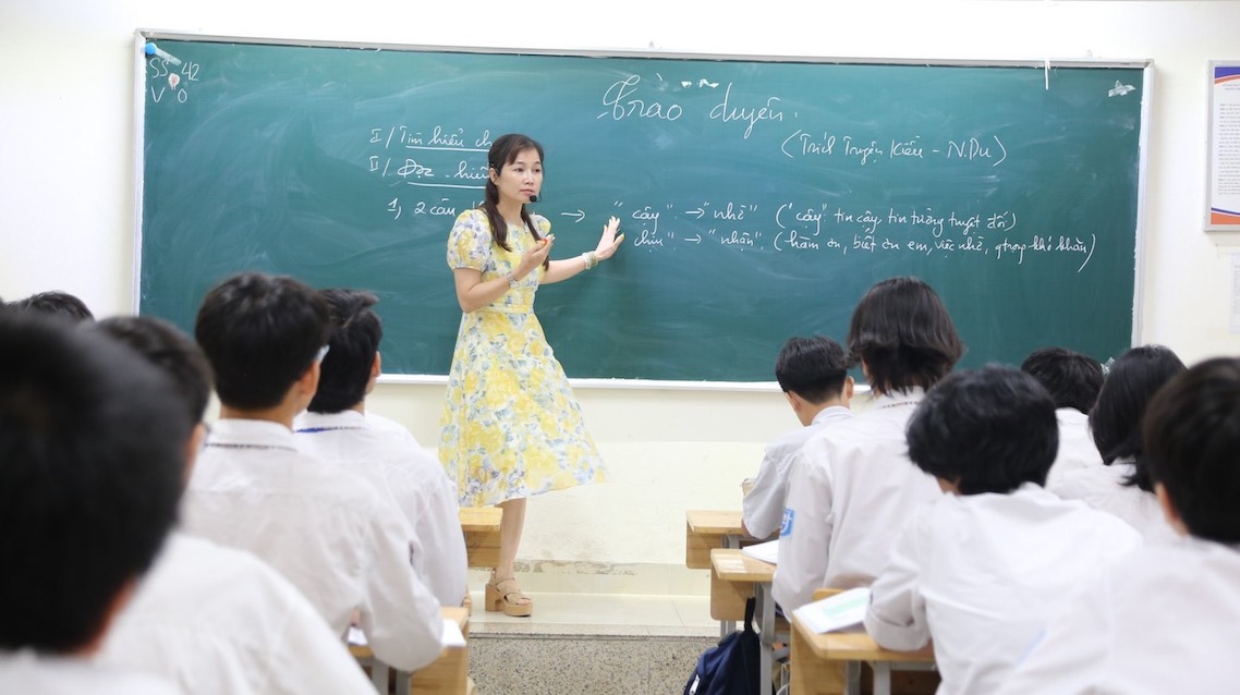 Viec danh gia vien chuc giao vien vao cuoi moi nam hoc luon nhan duoc nhieu su quan tam cua thay co. Anh: Minh Ha