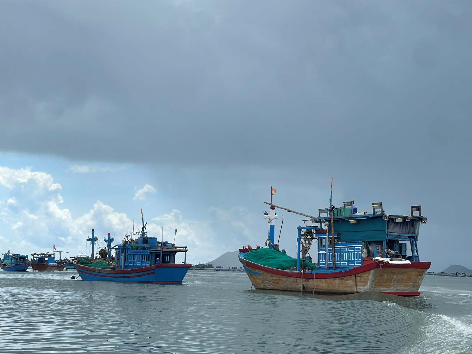 Advertencia de lluvia fuerte, baja presion en Khanh Hoa. Foto: Phuong Linh