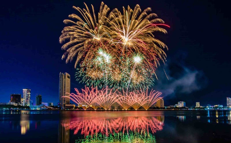 The 2025 International Fireworks display in Da Nang is expected to attract a large number of tourists during the summer. Photo: Organizing Committee