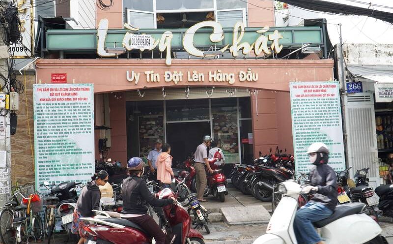 Long Chat branch in Ho Chi Minh City closed due to insufficient maintenance costs. Photo: Ha May