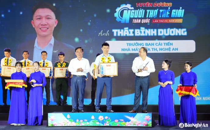 Pacific Engineer received the title of "Excellent Young Skilled Worker" nationwide for the 15th time in 2025. Photo: Nghe An Newspaper.