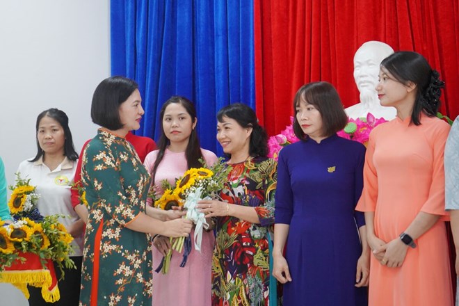 LĐLĐ quận Lê Chân, Hải Phòng biểu dương lao động giỏi, cán bộ công đoàn tiêu biểu