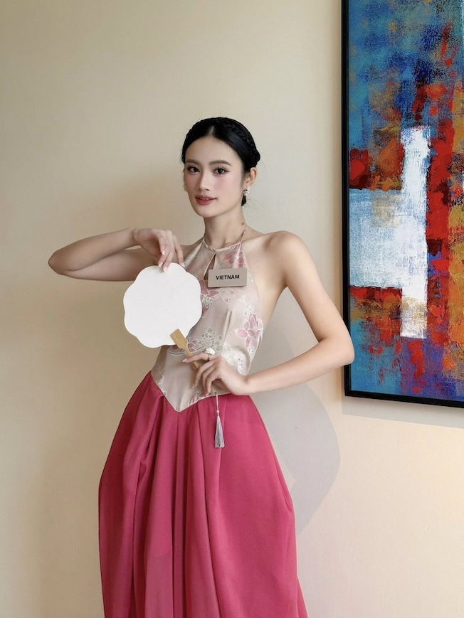 Y Nhi co su chuan bi ky luong khi toi Miss World nam nay. Anh: Sen Vang.