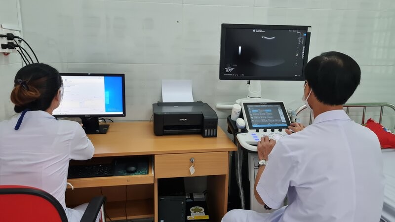 Viec dang ky ho so benh an dien tu se giup cho nhan vien y te tai Bac Lieu giam ap luc rat nhieu. Anh: Nhat Ho