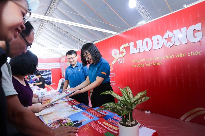 Hơn 400 đại biểu tham dự Hội thảo cấp quốc gia 100 năm Báo chí cách mạng Việt Nam
