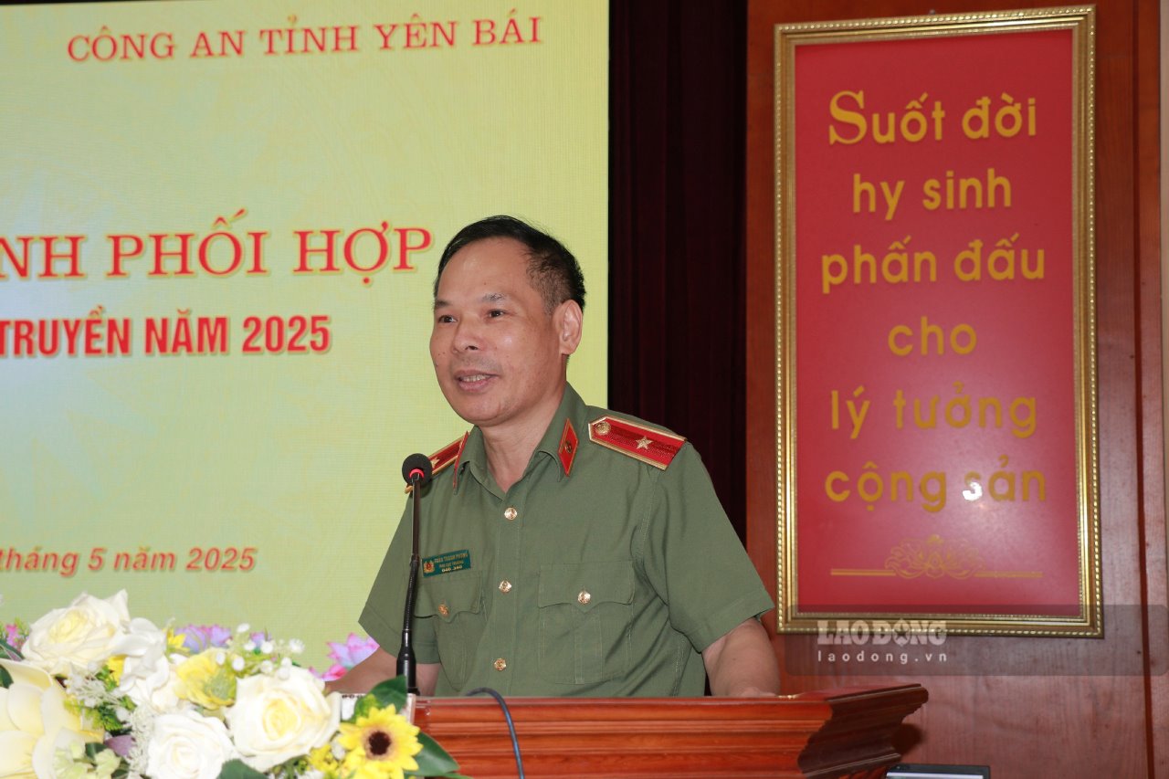 Thieu tuong Tran Thanh Phong, Pho Cuc truong Cuc Truyen thong Cong an nhan dan phat bieu tai buoi lam viec voi Cong an tinh Yen Bai. Anh: Van Duc.