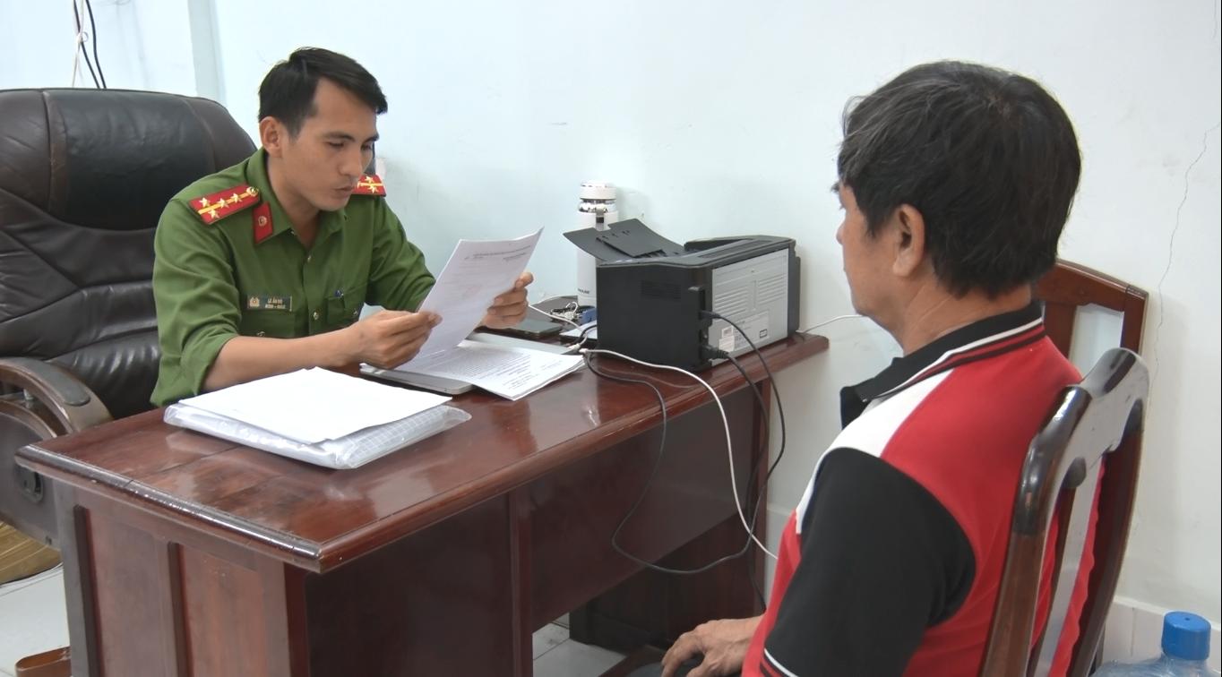 El Sr. H tenia actos de compra y venta de petroleo debido a ningun origen o factura.