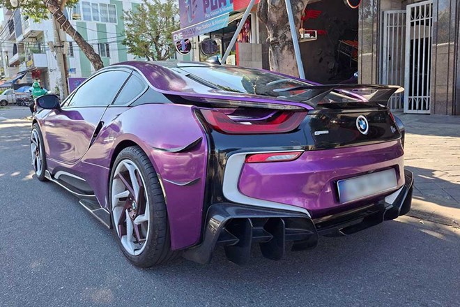 BMW i8 mang gói độ lạ mắt ở Đà Nẵng