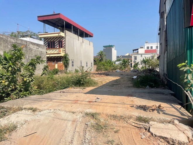 Gia dat nen nhieu khu vuc tang manh nhung nha dau tu kho chot giao dich. Anh: Thu Giang