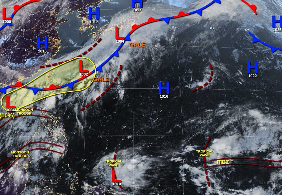 91W La baja presion no es fuerte en las tormentas, pero aun causa fuertes lluvias. Foto: JTWC