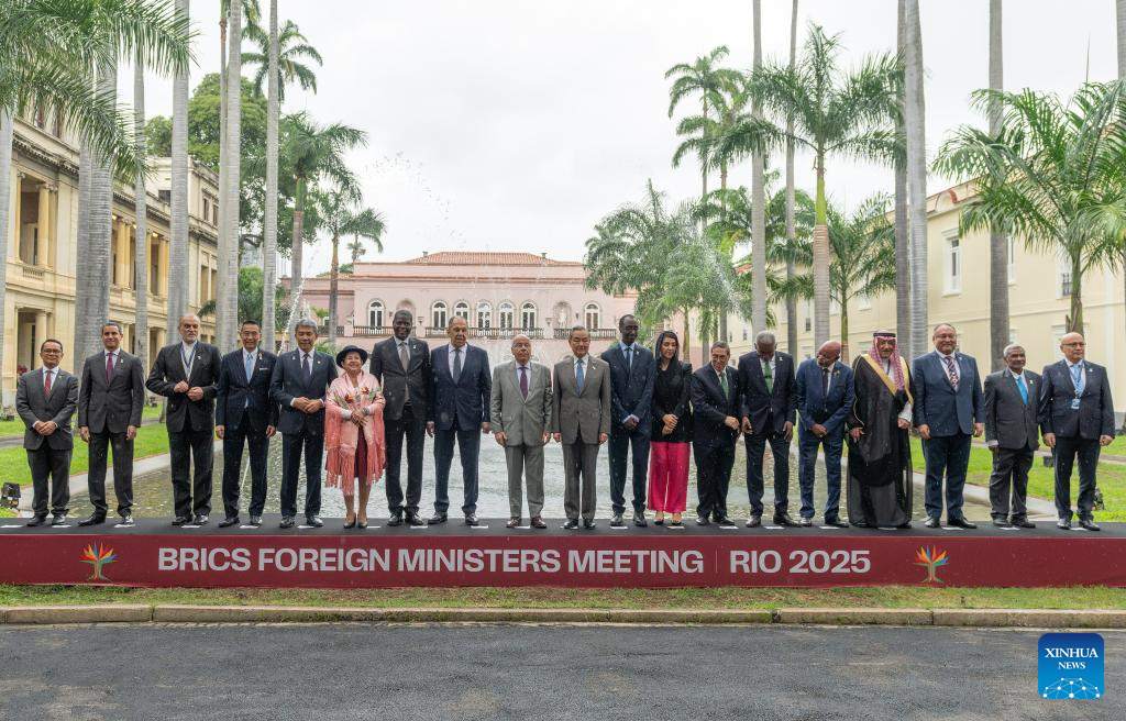 Cac dai bieu du Hoi nghi Ngoai truong BRICS o Rio de Janeiro, Brazil, ngay 29.4.2025. Anh: Xinhua