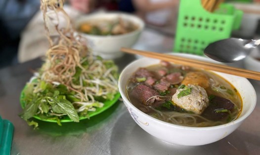 Bún bò Huế chinh phục thực khách cả trong nước và quốc tế. Ảnh: Nguyễn Đạt
