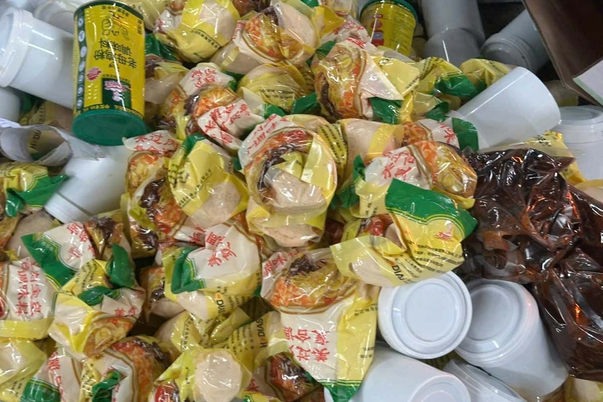 Xử phạt hộ kinh doanh phụ gia thực phẩm không rõ nguồn gốc ở Hải Dương. Ảnh: Cổng thông tin Chi cục QLTT tỉnh Hải Dương