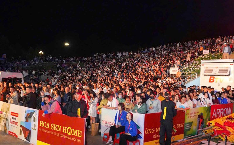An event in Da Lat attracted thousands of tourists and locals to attend. Photo: Organizing Committee