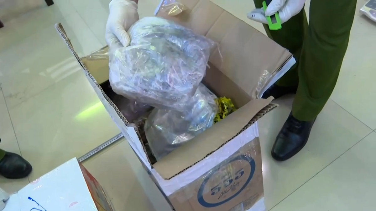 Expanding the VN10 project, up to now, Ho Chi Minh City Police have prosecuted 1,529 defendants, seizing 568.5 kg of drugs. Photo: Provided by the police
