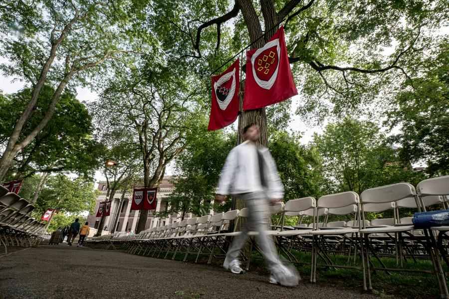 Khuon vien Dai hoc Harvard o Cambridge, Massachusetts, My. Anh: Xinhua