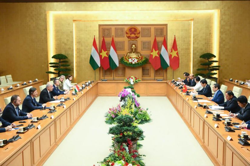 Quang cảnh cuộc hội kiến giữa Ủy viên Bộ Chính trị, Thủ tướng Chính phủ Phạm Minh Chính và Tổng thống Hungary Sulyok Tamas. Ảnh: Hải Nguyễn
