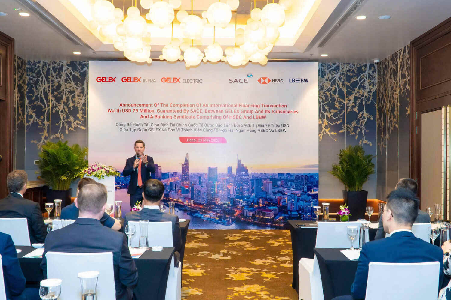 Ong Tim Evans dai dien HSBC Viet Nam tai Le cong bo chieu 29.5. Anh: GELEX