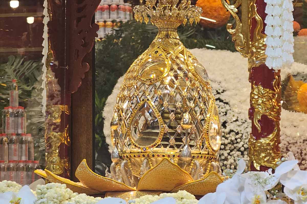 El momento de adorar las reliquias del Buda en Quan the Am Pagoda en Da Nang dura de 30.5 a 2.6. Foto: Doan colgo
