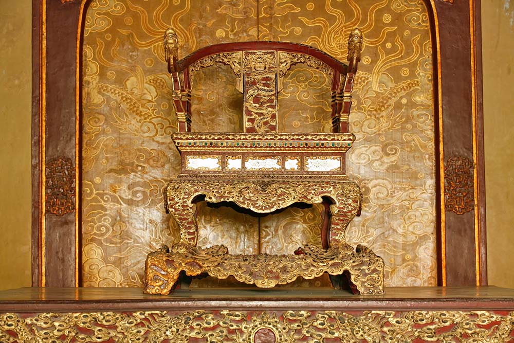Image of the Nguyen Dynasty's throne according to the dossier proposing to be recognized as a National Treasure. Photo: Provided by the Department of Cultural Heritage