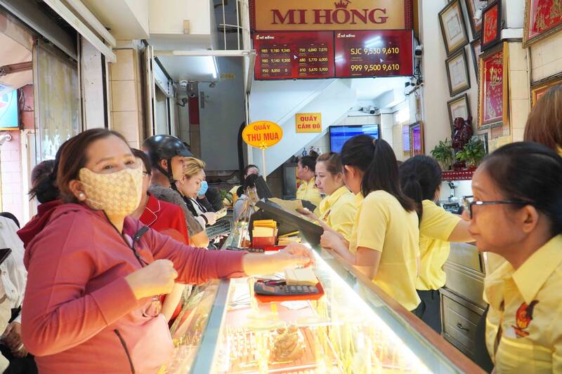El precio del oro en la ciudad de Ho Chi Minh se mantiene a un nivel estable. Foto: Ha May