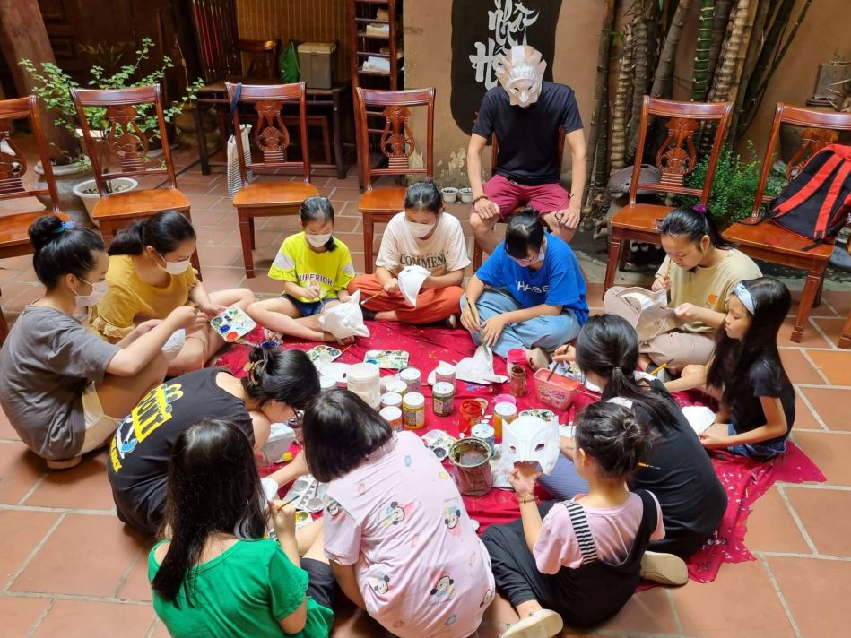 Workshop to chuc lam mat na giay boi duoc cac ban nho rat yeu thich. Anh: Nhan vat cung cap
