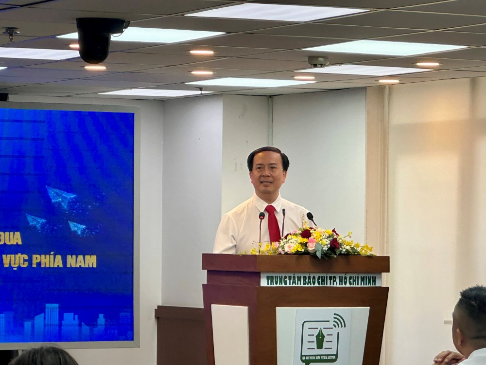 Ong Nguyen Anh Tuan, Pho Truong Ban Thi dua – Khen thuong Trung uong phat bieu tai Chuong trinh giao luu dien hinh tien tien trong phong trao thi dua “Vi nguoi ngheo – Khong de ai bi bo lai phia sau” khu vuc phia Nam nam 2025. Anh: Minh Tam