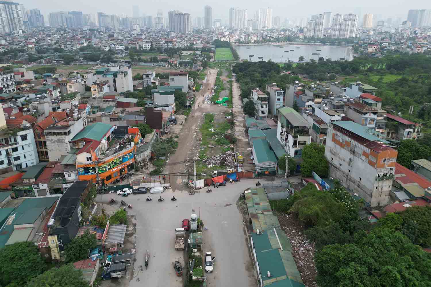 Duong Vanh dai 2,5 doan Dam Hong - Quoc lo 1A vua duoc tai khoi cong sau nhieu nam “dap chieu“. Anh: Huu Chanh