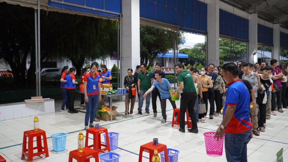 The folk game competition won prizes at the Workers' Youth Festival. Photo: Xuan Nhi