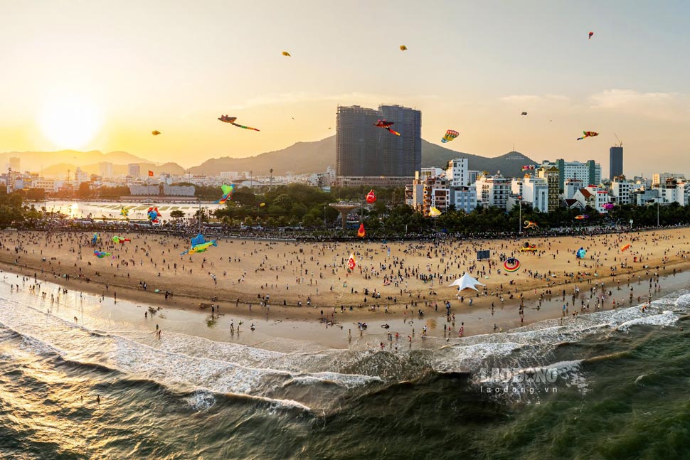 Bình Định mở đại tiệc du lịch mùa hè, đề xuất bay đêm phục vụ khách
