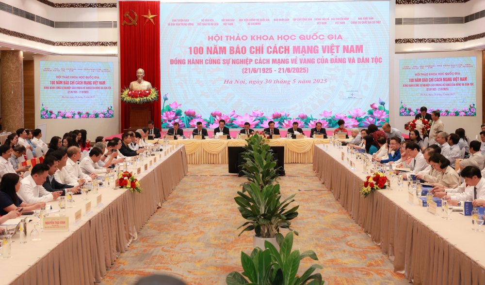 Hội thảo khoa học quốc gia “100 năm Báo chí cách mạng Việt Nam đồng hành cùng sự nghiệp vẻ vang của Đảng và dân tộc”. Ảnh: Hải Nguyễn