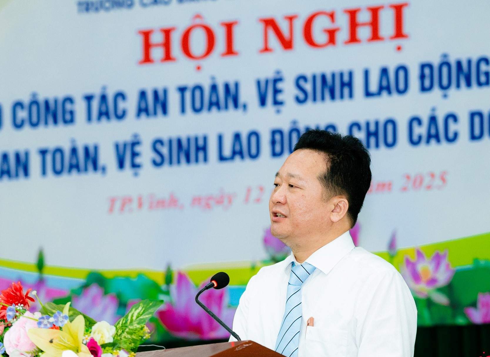 Thac si Ngo Sy Thanh Tung - Pho hieu truong phu trach Truong Cao dang Kinh te- Ky thuat so 1 Nghe An. Anh: Linh Nguyen